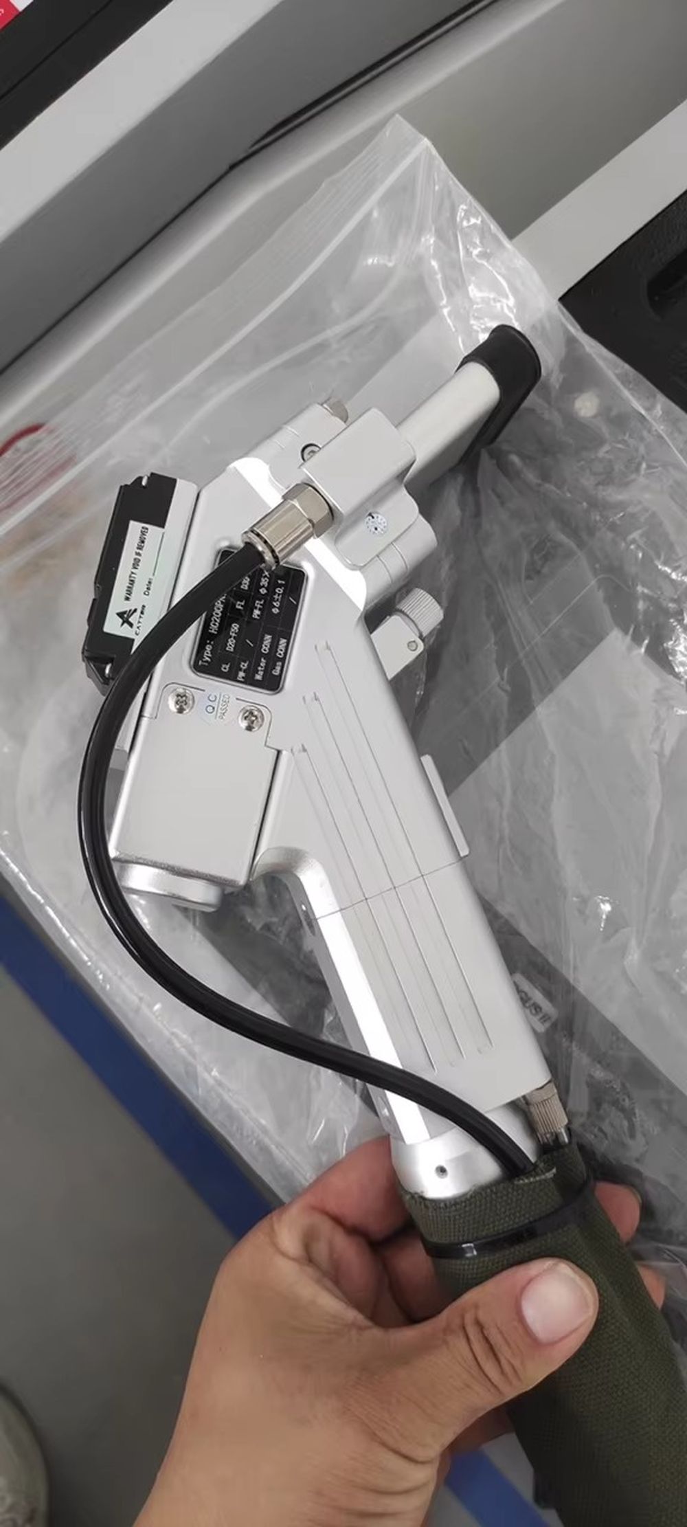 Máquina de Limpeza a Laser de  - Industrial Laser Cleaning Machine Price avaliação e preço